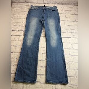 GAP Premium Mid Rise Bootcut Jeans. Size 12/31. Classic Jeans. Minimalism.